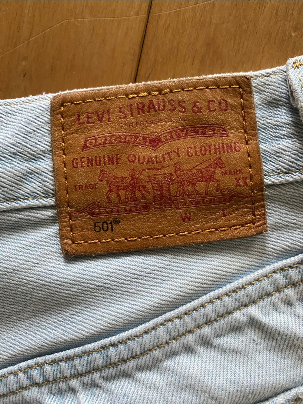 Levi's 501 Light Blue Frayed Hem Denim Shorts - Picture 3 of 4